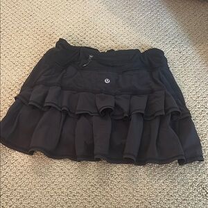 Black lulu skort